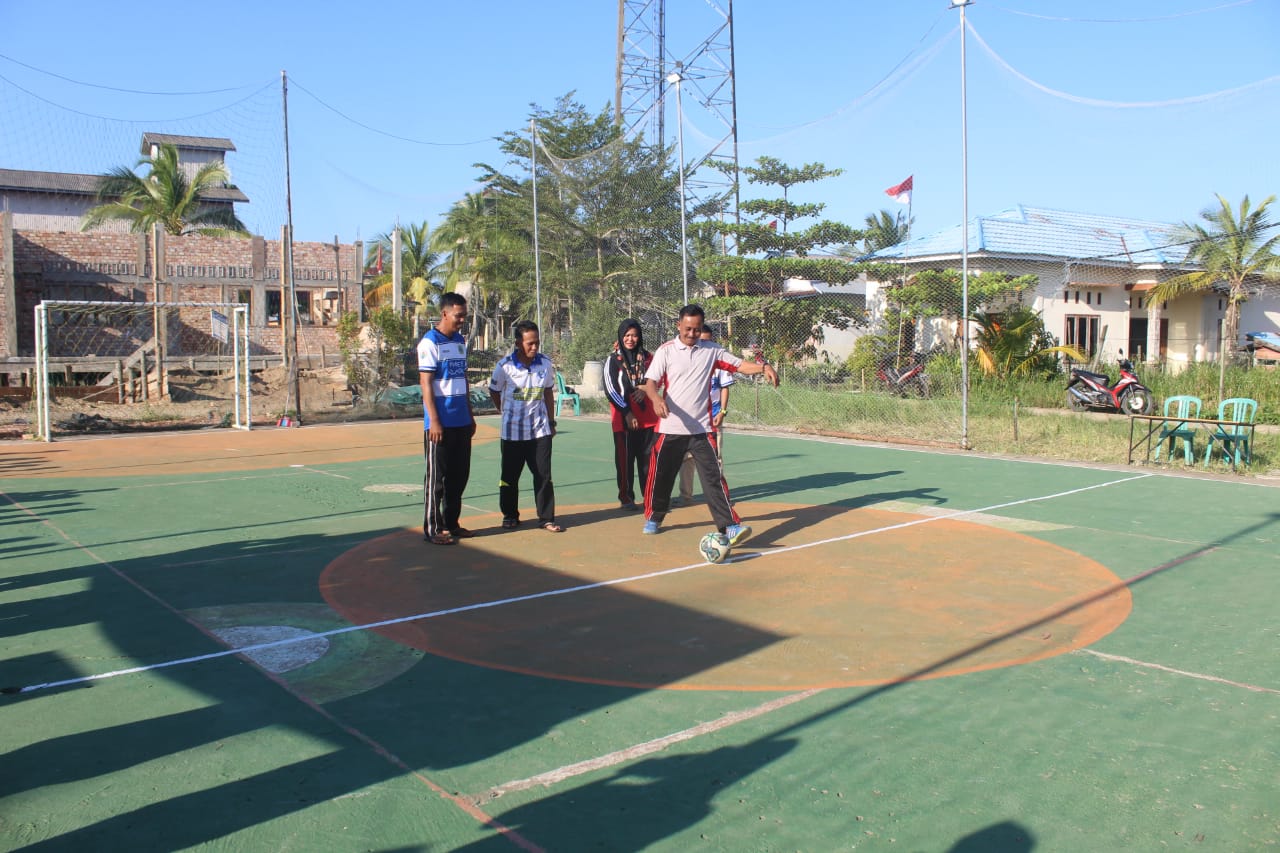 Kepala Desa Pemusiran Resmi Buka Turnamen Futsal U-12 Desa Pemusiran